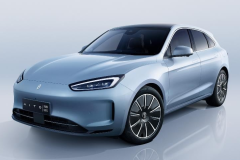 純電車型哪家強？問界M5純電版PK特斯拉Model Y