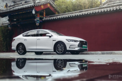 實力大比拼，秦Pro和長安深藍SL03哪輛車更優秀？