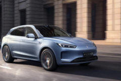 問界M5智駕版對比Model Y 哪款車更適合長途跨城通勤