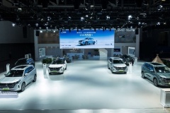 SUV油電同價開創者 首款10萬內中型插混SUV藍電E5登陸2023廣州車展