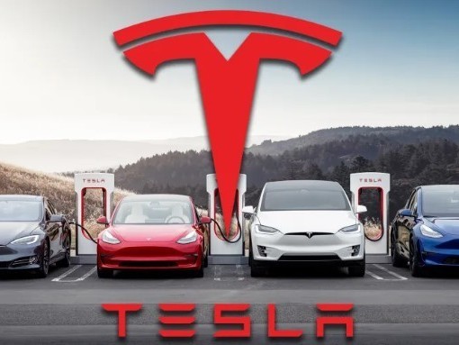 Tesla Nevada factory to lay off 693 as part of global 10% staff reduction plan. U.S. labor law mandates 60-day notice for layoffs affecting over 100 employees. Tesla also plans 6020 job cuts in Texas and California.