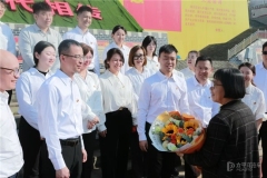 汲取奮進力量  平安租賃研學團前往華坪女子高級中學開展黨建實踐活動