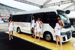豐田考斯特12座總裁版中巴車現(xiàn)車價格