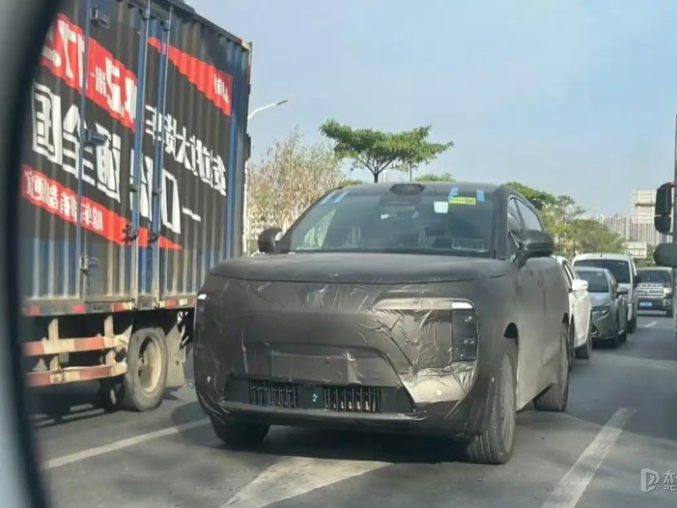 全新騰勢N8路試圖曝光 造型大變樣