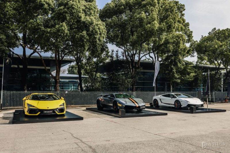 Urus SE動(dòng)態(tài)駕駛體驗(yàn)登陸2025蘭博基尼Super Trofeo Asia亞洲挑戰(zhàn)賽-上海站