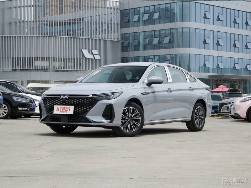 售價7.99-10.99萬元 奇瑞風云A8上市 定位緊湊型插混轎車
