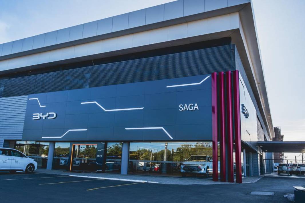 比亚迪与巴西最大汽车经销商Saga合作 首家门店巴西首都建成