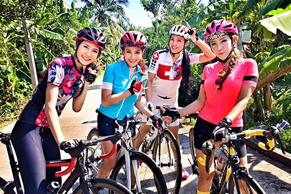 網(wǎng)購自行車電商大熱,意大利FRW土撥鼠碳纖維公路車成美女追捧