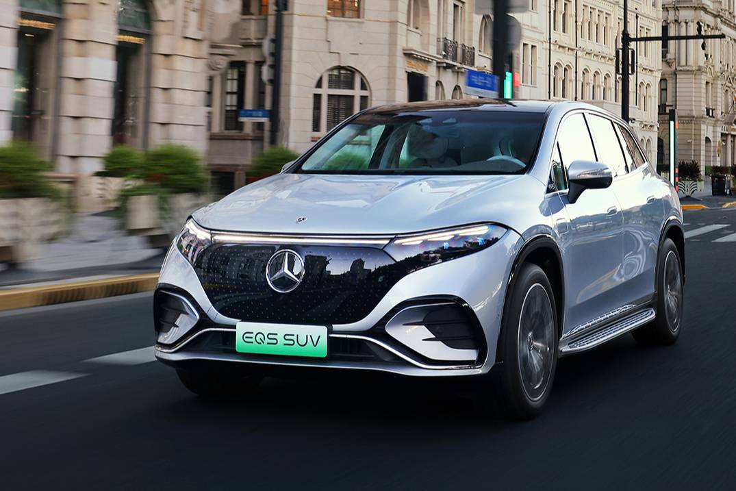 豪華氣場拉滿 靜態體驗奔馳EQS SUV