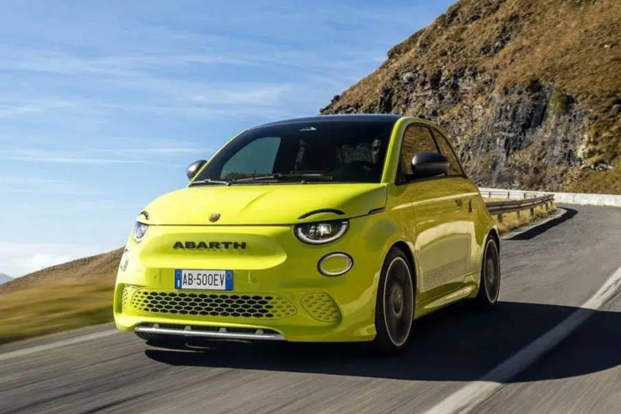 Abarth正式发布旗下首款纯电车型—Abarth 500e