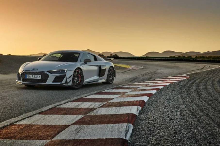 R8 V10 GT RWD：奧迪R8最后一代內(nèi)燃機車型