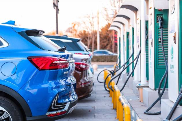 电动汽车被限行后，能不能说明纯电是“伪”新能源？
