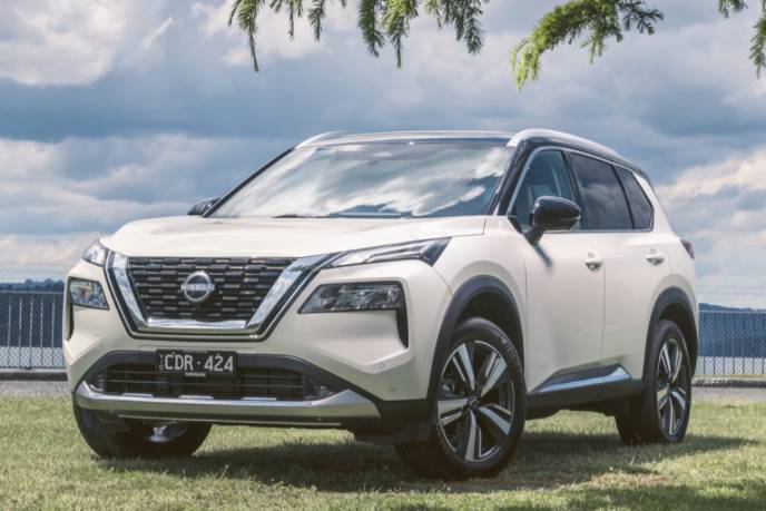 全新日產(chǎn)奇駿海外上市，約人民幣17萬起售，搭載2.5L發(fā)動機
