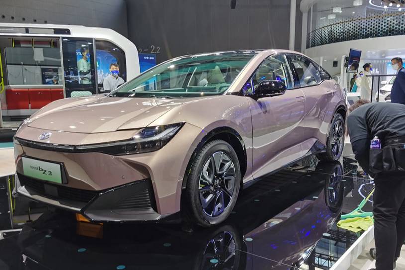 廣州車展聊一汽豐田bZ3 設計在線的純電轎車