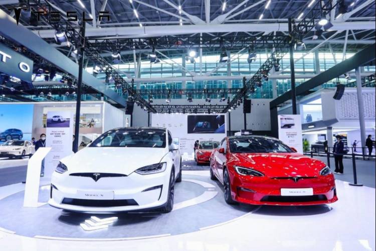 特斯拉“地表最快量产车”亮相广州车展，1月6日公布售价