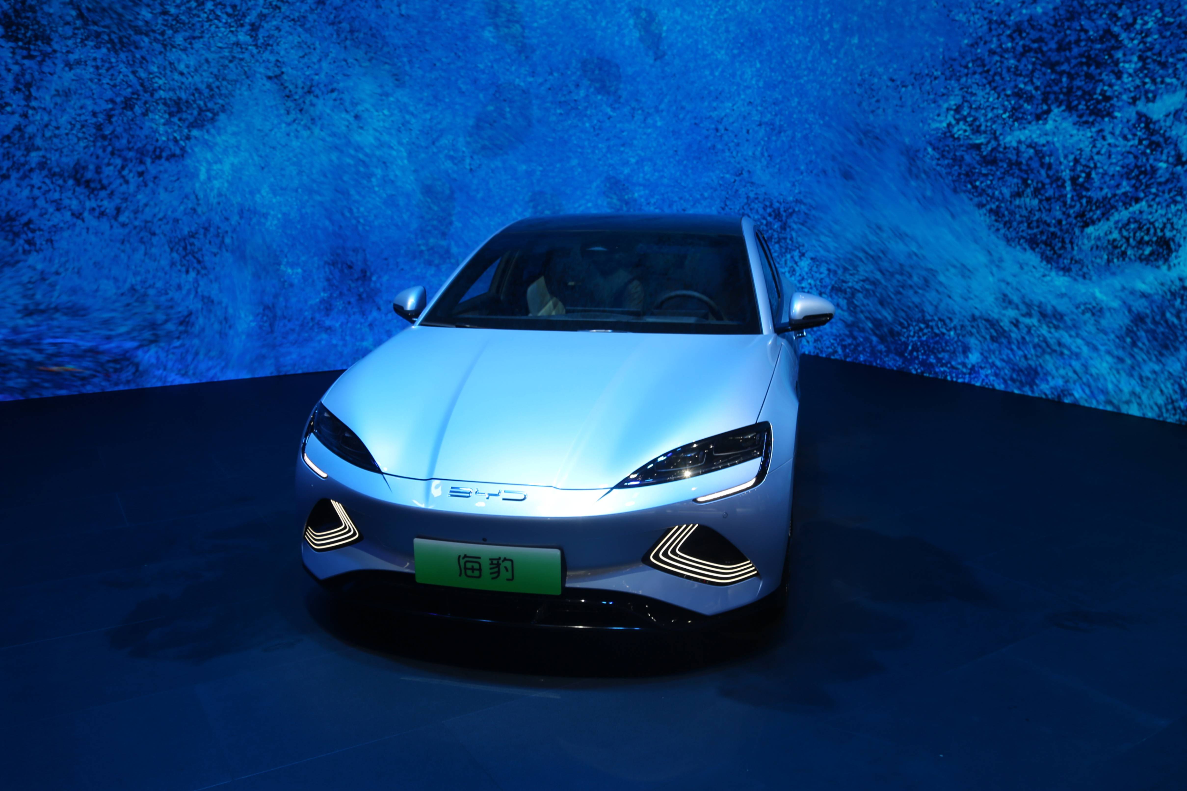 比亞迪海豹純電轎跑，2022廣州國(guó)際車展實(shí)拍！