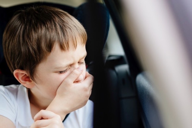 乘坐电动汽车为何会晕车？怪司机还是怪车？听听老司机怎么说的