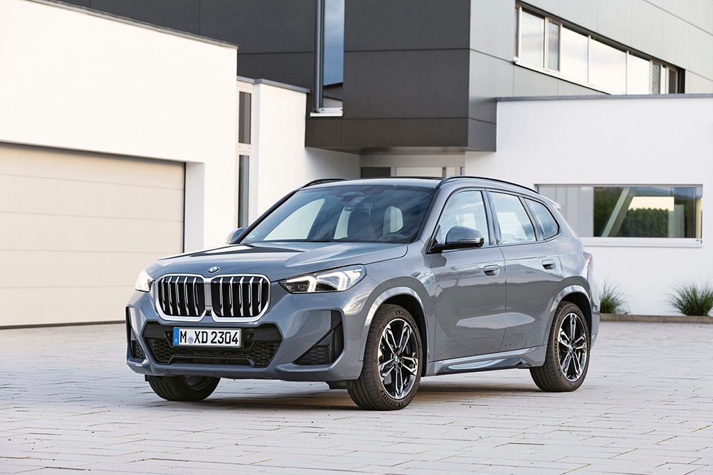 “灰”： BMW X1 和 BMW iX1