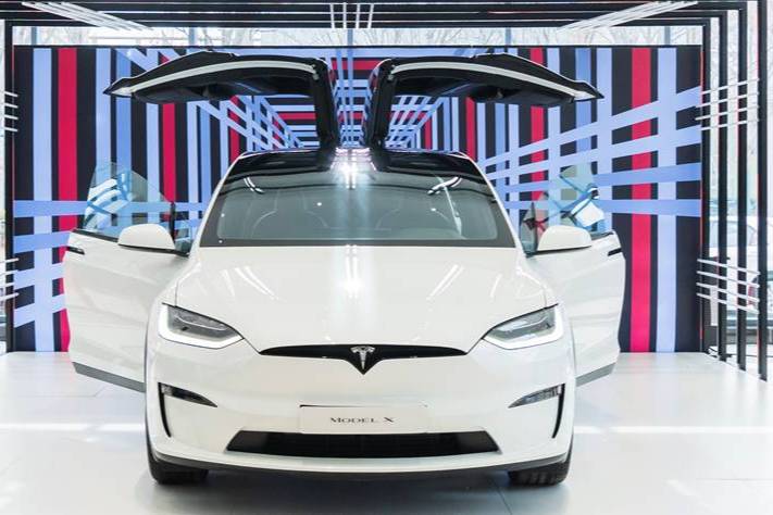 “性能怪兽”Model X Plaid登陆天津