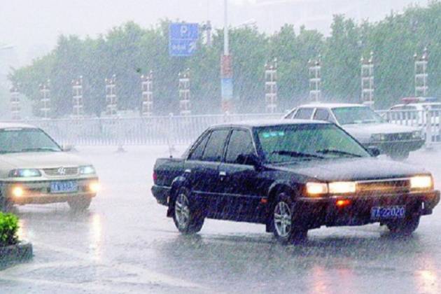 即将进入雨季，如何预防雨天开车发生事故？
