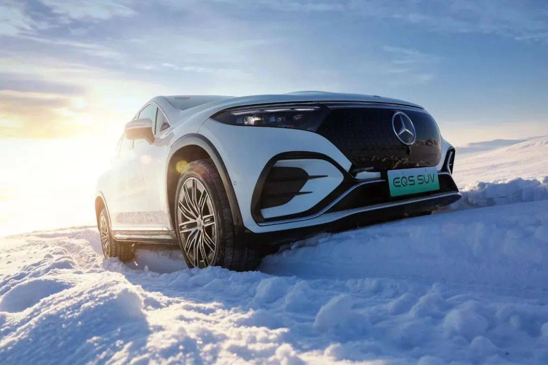 一來就玩這么大，EQS SUV想證明什么？