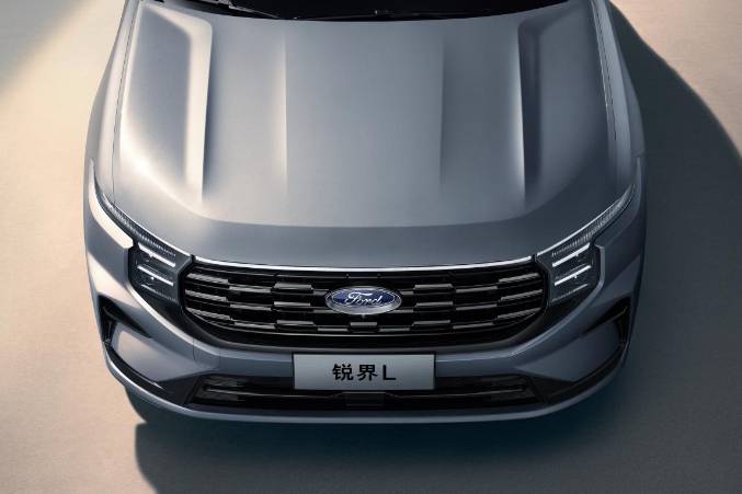 長(zhǎng)安福特銳界L首發(fā)亮相 演繹大7座混動(dòng)SUV“L”級(jí)新標(biāo)準(zhǔn)