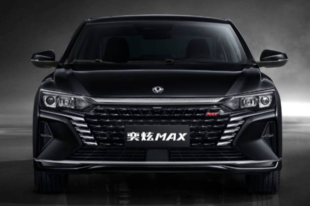 配幻夜黑車漆,功能提升,風神奕炫MAX新車型怎么樣?