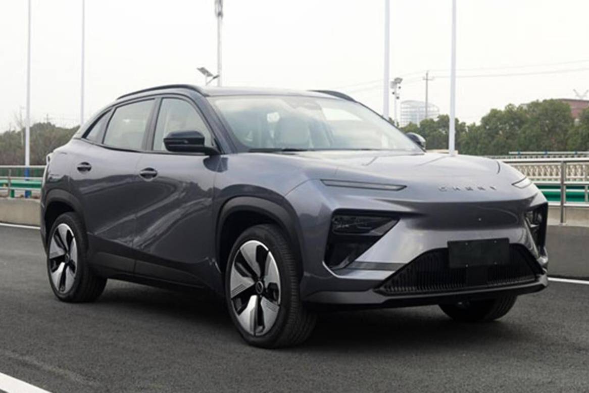 奇瑞全新純電中型SUV曝光，代號(hào)eQ7，或15萬起售