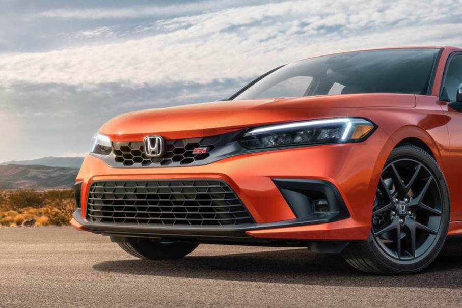 精裝版Type R！轎跑造型+中置排氣 海外不到32萬起售？