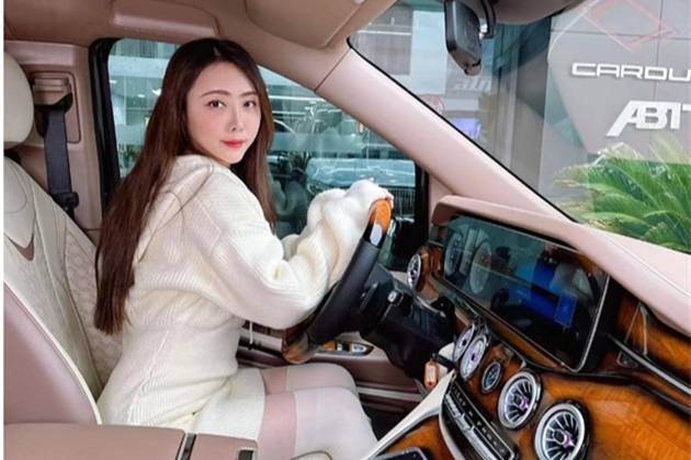 奔馳威霆房車