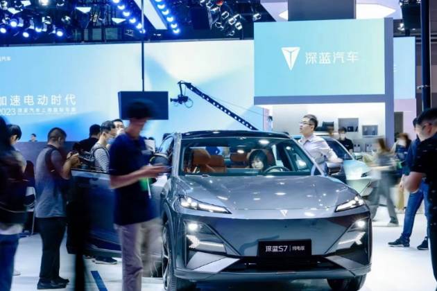 深藍汽車首次亮相上海車展 以硬核產品及技術 加速電動時代
