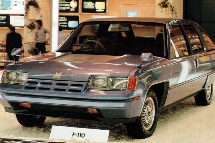 探索80年代高级轿车风格的概念车：丰田F-110