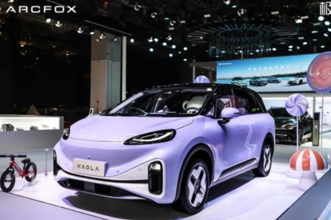 全球首款智能親子車極狐汽車考拉化身“超級種草王”
