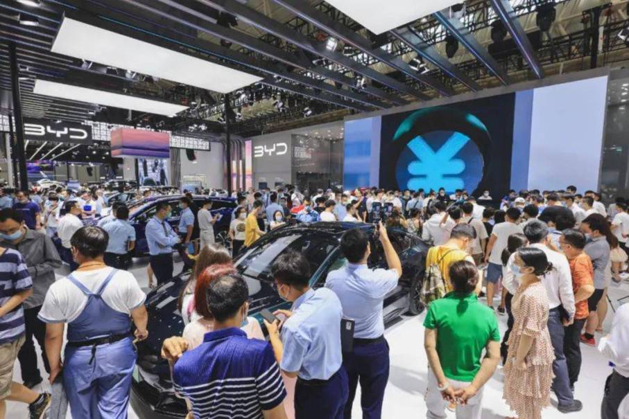 2023华中国际车展：新能源汽车约占展量的40%
