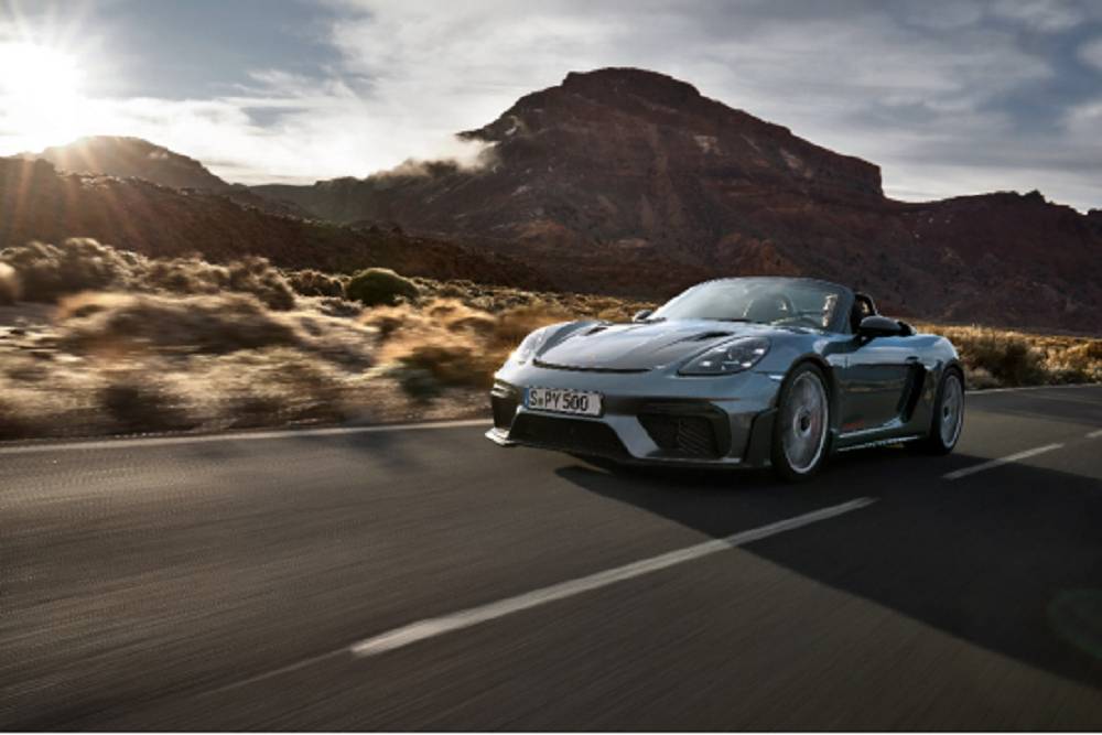 中置發(fā)動機跑車巔峰之作:保時捷718 Spyder RS預(yù)售