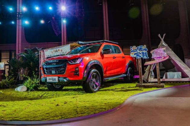 D-MAX V-CROSS全新上市，引領高端皮卡新標桿