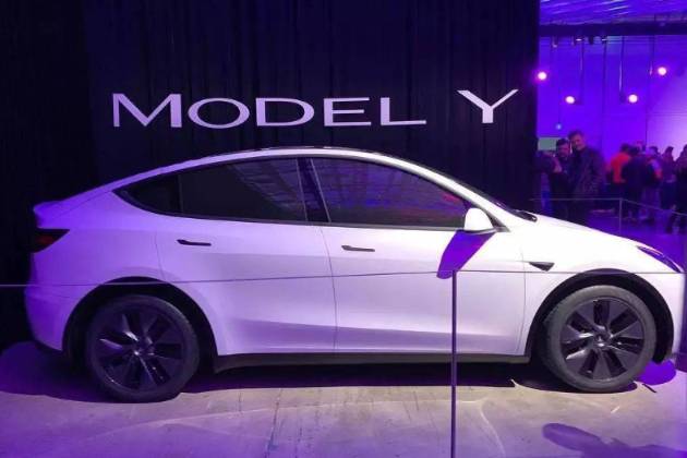 行駛中竟然會(huì)方向盤脫落！ 特斯拉海外召回Model Y