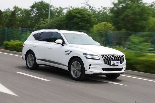豪華旗艦 細(xì)膩時(shí)髦 試駕捷尼賽思GV80中大型SUV