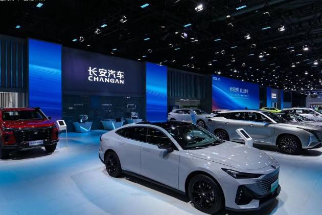 全域進(jìn)階 向上而生 長(zhǎng)安汽車強(qiáng)勢(shì)陣容閃耀重慶車展
