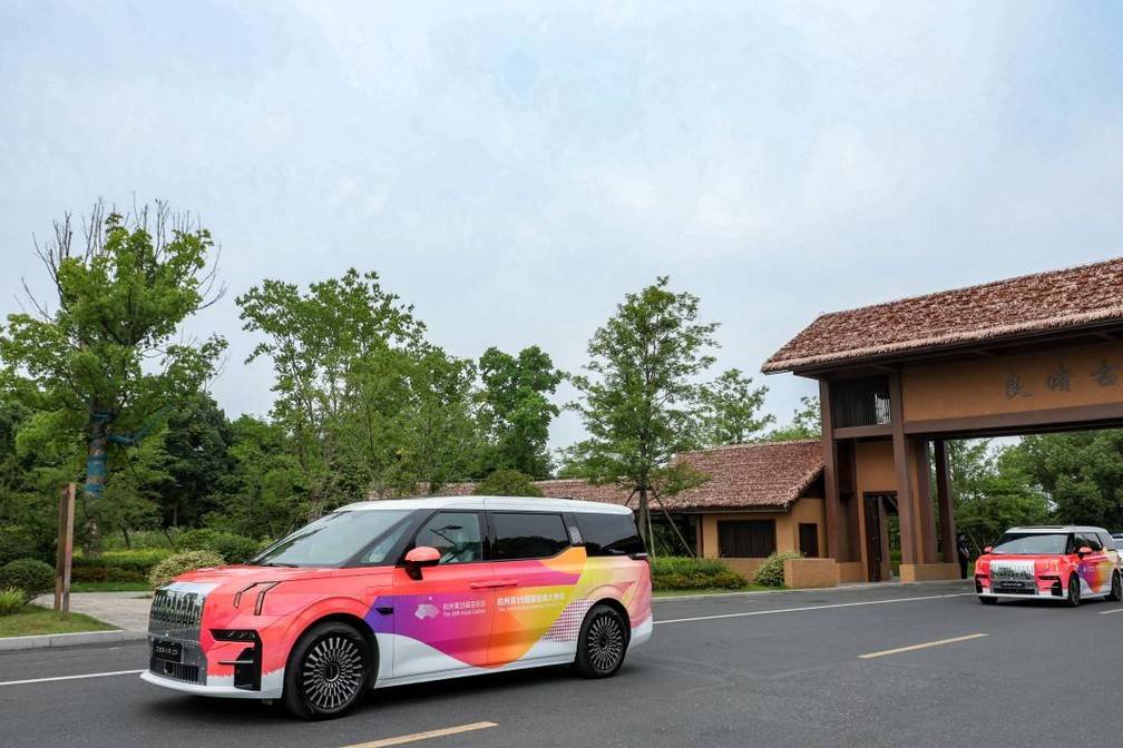 气场够大，极氪009成为杭州亚运会火种采集车