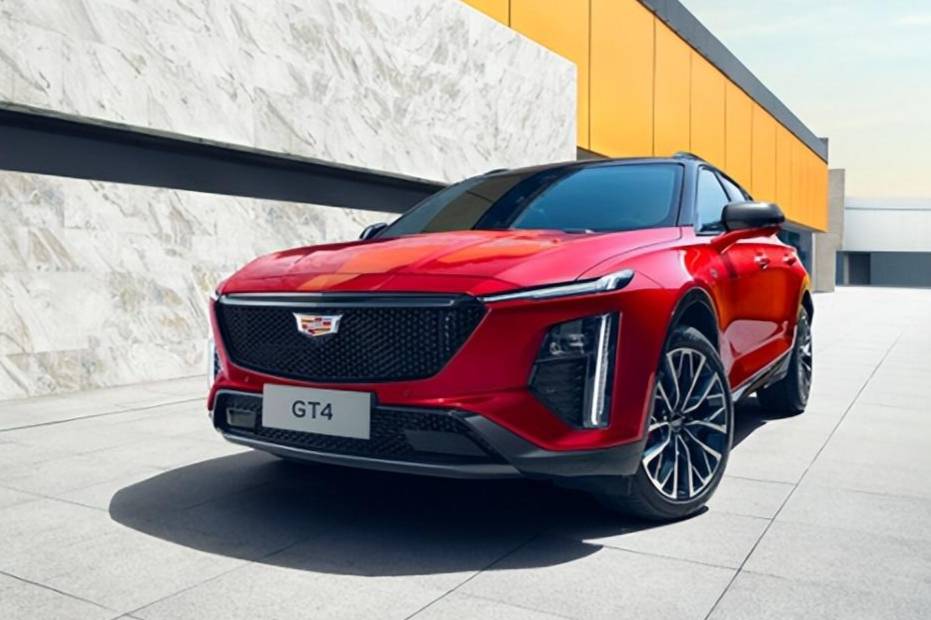 凱迪拉克全新GT4智駕滿(mǎn)級(jí)，女孩子開(kāi)車(chē)也不怕跑遠(yuǎn)路！