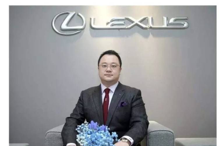 梁家輝為馬自達(dá)“破?！?與百萬馬粉“握手和解”