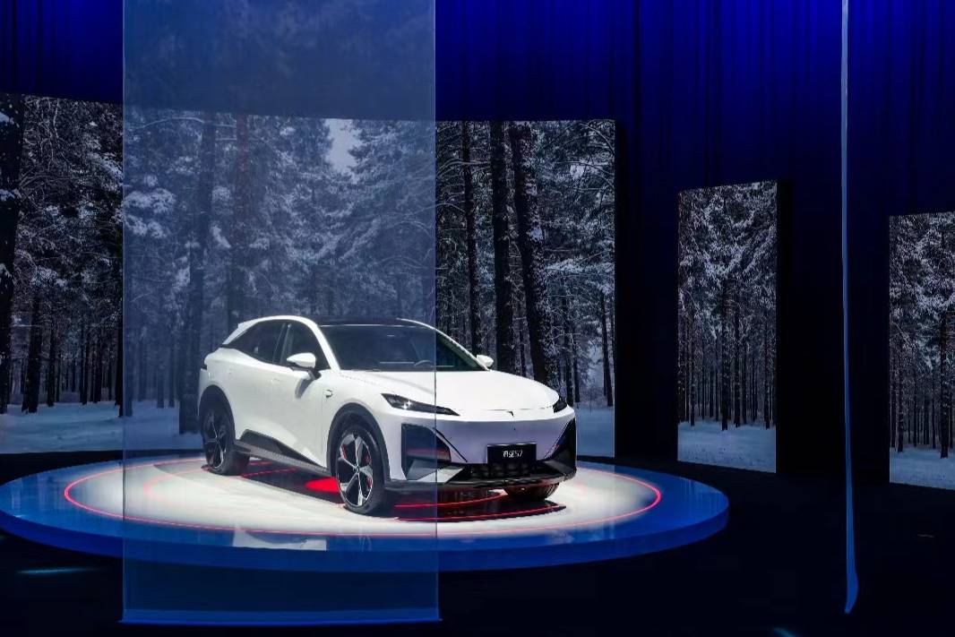 聚焦“电动平权、智能平权”，深蓝汽车开启智能电动新时代