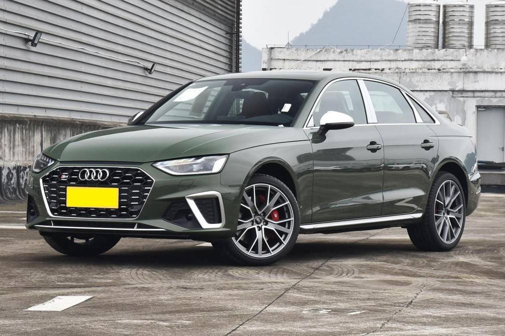 標配3.0T V6+8AT零百加速4.7秒，典型的扮豬吃老虎