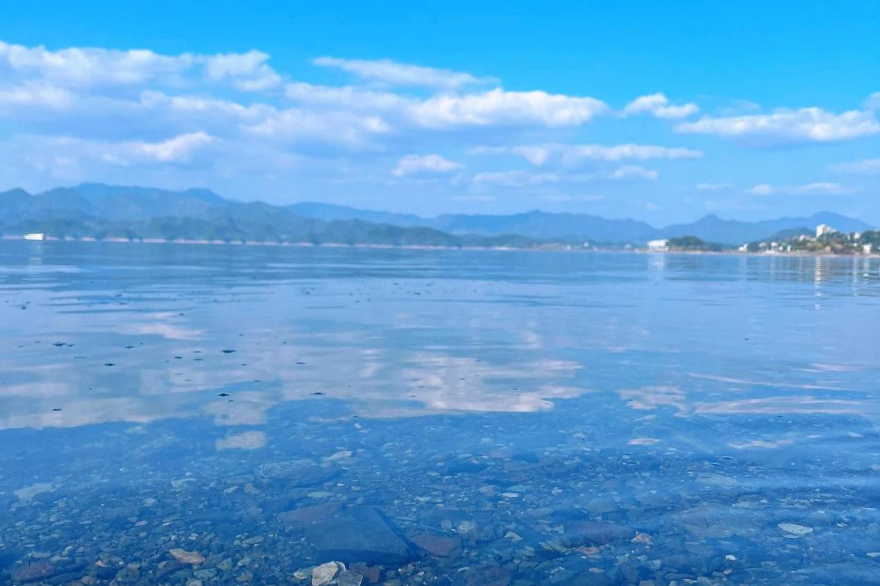 千島湖美食餐廳，觀千島湖，吃千島湖美食！