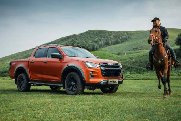 試駕官丨評測全新D-MAX V-CROSS，爛路終結(jié)者！