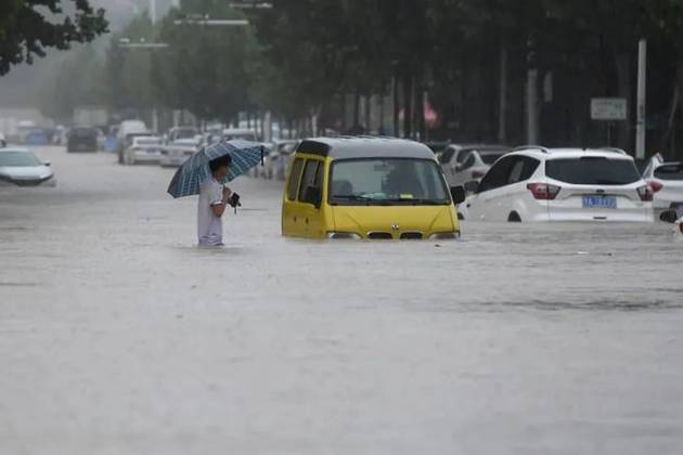 暴雨來襲汽車進(jìn)水，學(xué)會正確處理讓你少花冤枉錢