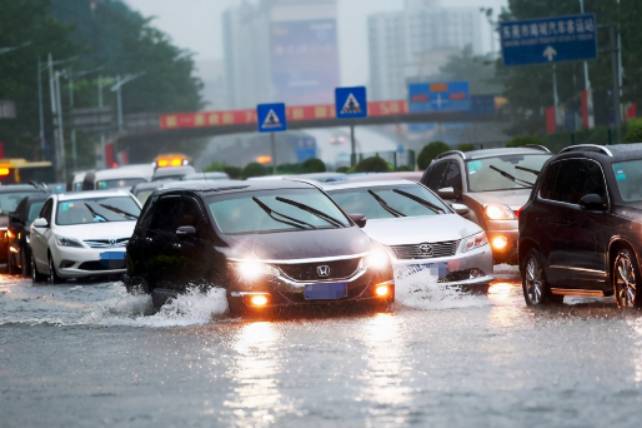 電動(dòng)汽車如何防范暴雨天氣？