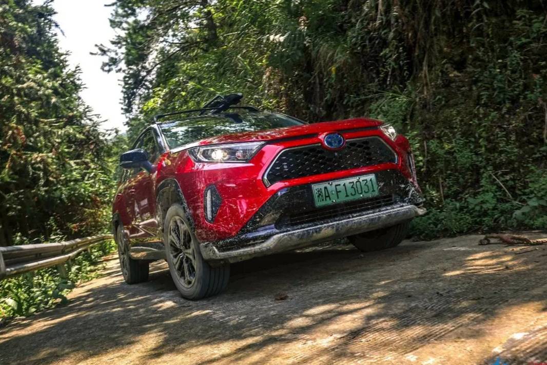“探野山河”再踏征程，新RAV4榮放讓“生活”不負時光