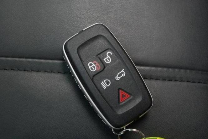 汽车钥匙原来有这6大功能，非常方便！